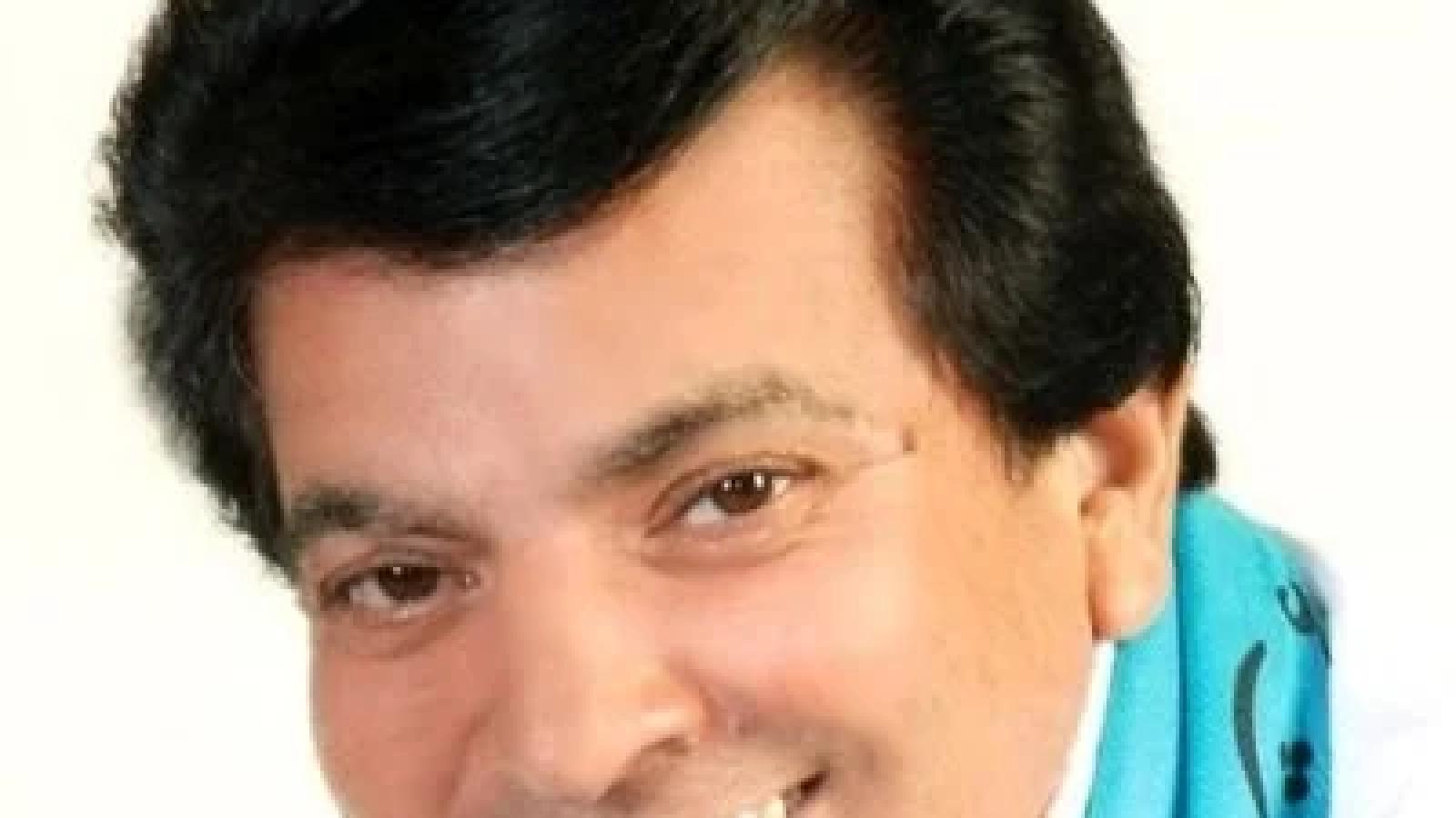 دانلود آهنگ عباس قادری مرد عاشق / یه مرد عاشق تو این دورو زمونه فقط منم من هرکی میخواد بدونه