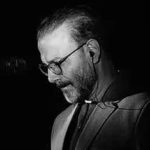 دانلود آهنگ علیرضا قربانی رسوای زمانه / نی حدیث راه پرخون میکند قصه های …