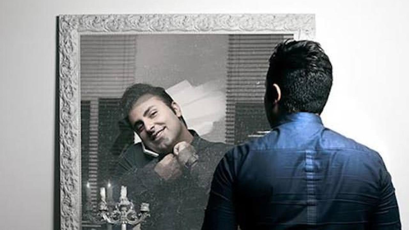 دانلود آهنگ علیرضا طلیسچی روبروی من / ولی هیشکی مثل من برات نمیشه