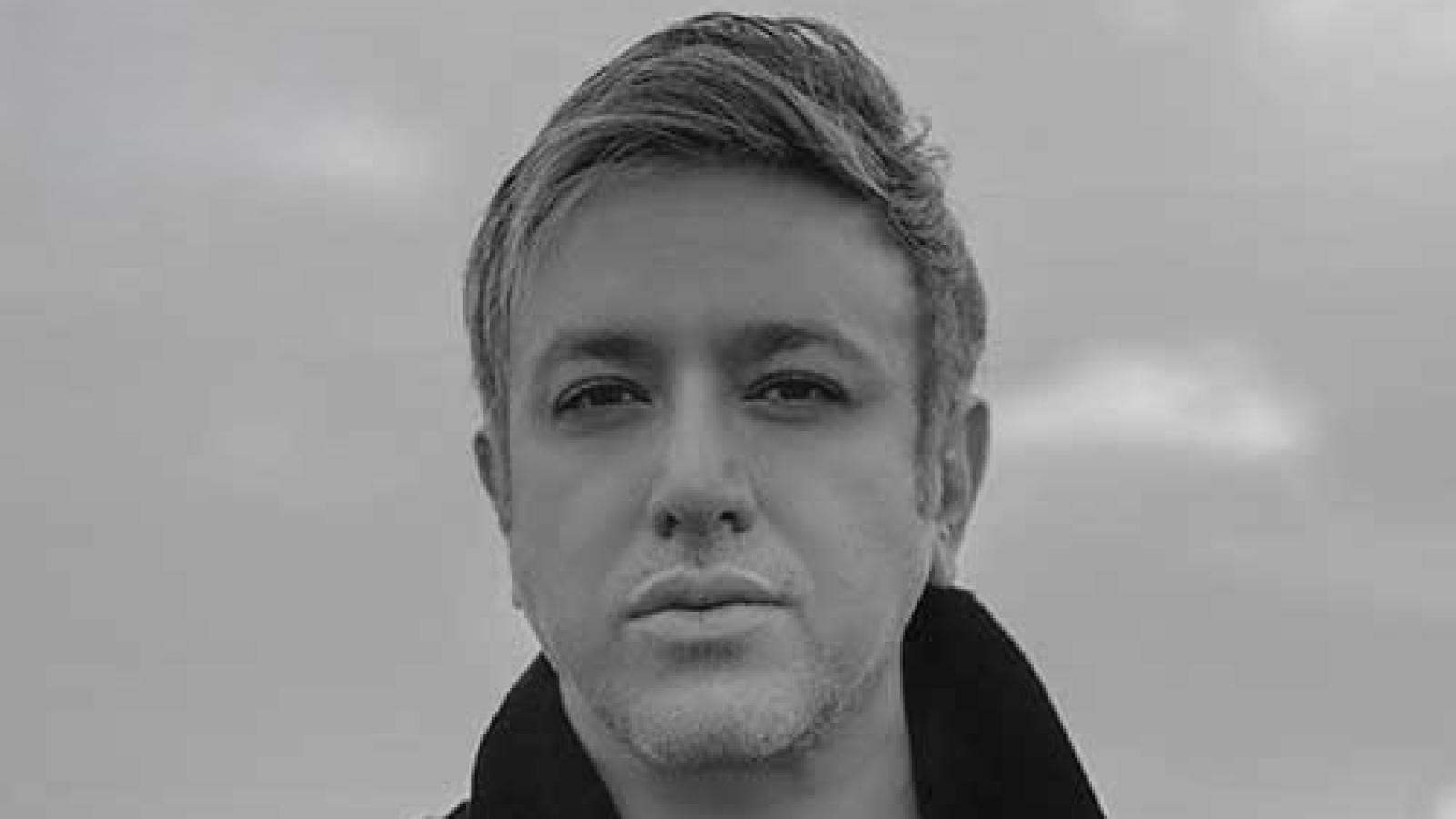 دانلود آهنگ امین رستمی دوباره بارونه کجایی دیوونه بیا که بعد تو حالم پریشونه