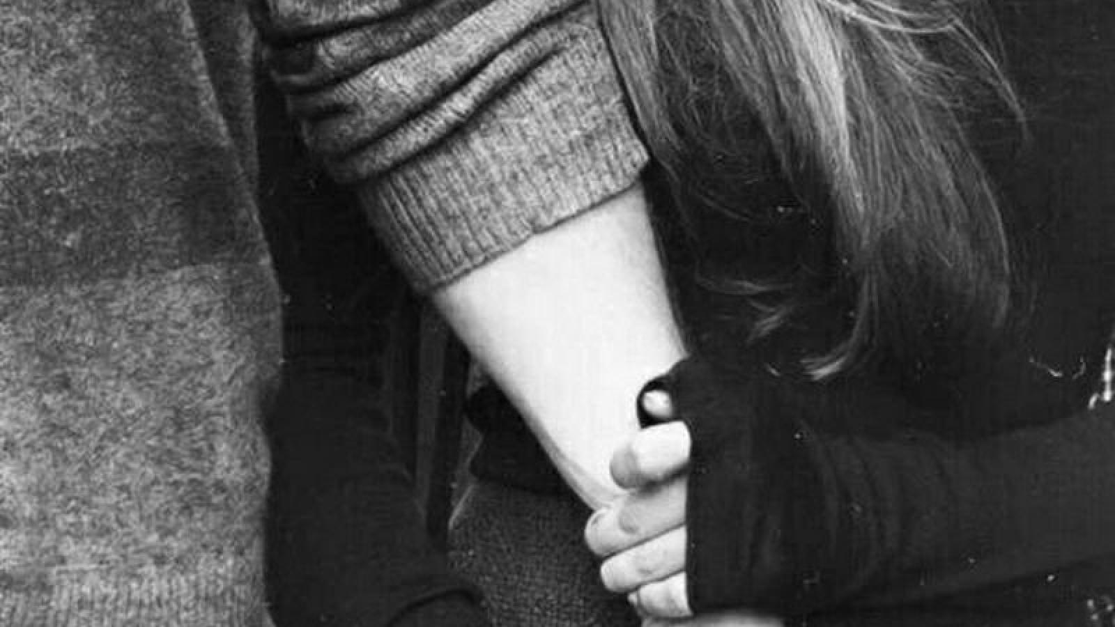 دانلود آهنگ آزیتا مرد من ای مرد من گرمی قلب سرد من