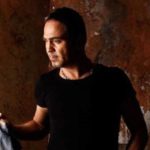 دانلود آهنگ خشایار اعتمادی گلایه {یه وقتایی، یه جاهایی آدم از زندگیش سیره}