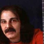 دانلود آهنگ کوروش یغمایی وطن  / خاک وطن که رفت چه خاکی چه خاکی به سر کنم افسوس کلاه نیست وطن