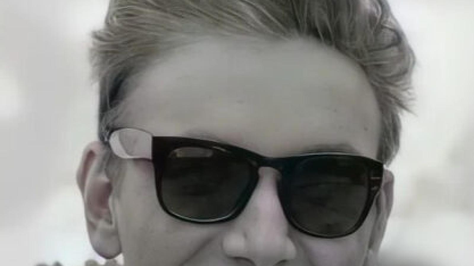 دانلود آهنگ شادمهر عقیلی مثل تو / انقد چشات دلبریات تو دل همه جا میشه