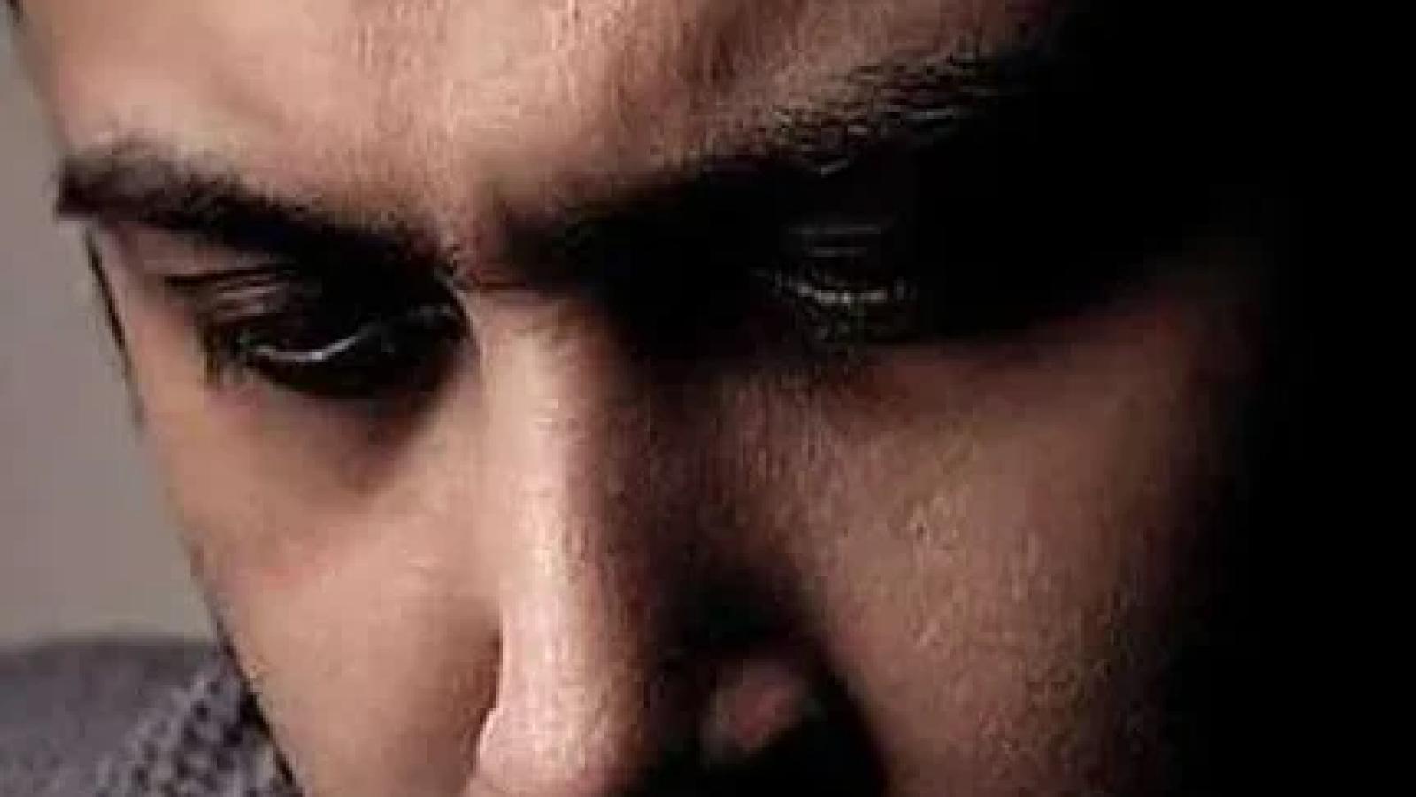 دانلود آهنگ محسن چاوشی خواب / لبخند زد و دستامو گرفت اما توی خواب