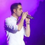 دانلود آهنگ محسن یگانه دیوار (اجرای زنده)