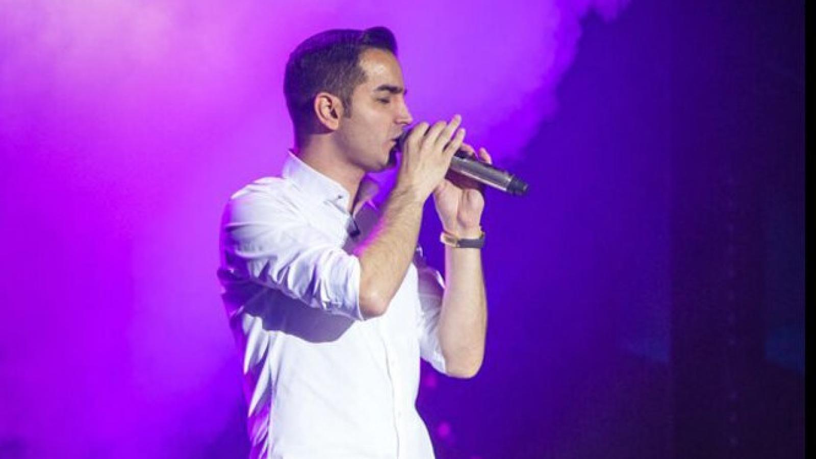 دانلود آهنگ محسن یگانه دیوار (اجرای زنده)