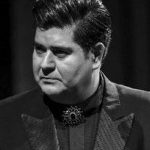 دانلود آهنگ سالار عقیلی سرمست غمِ من بلند‌آوازه شده‌‌ست سرمستیِ من برون ز اندازه شده‌ست