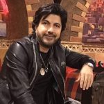 دانلود آهنگ سامان پرنده های عاشق / مینشینم مینویسم در سرای سوت و کورم یاد شب های غریبم در نگاه پر فروزت