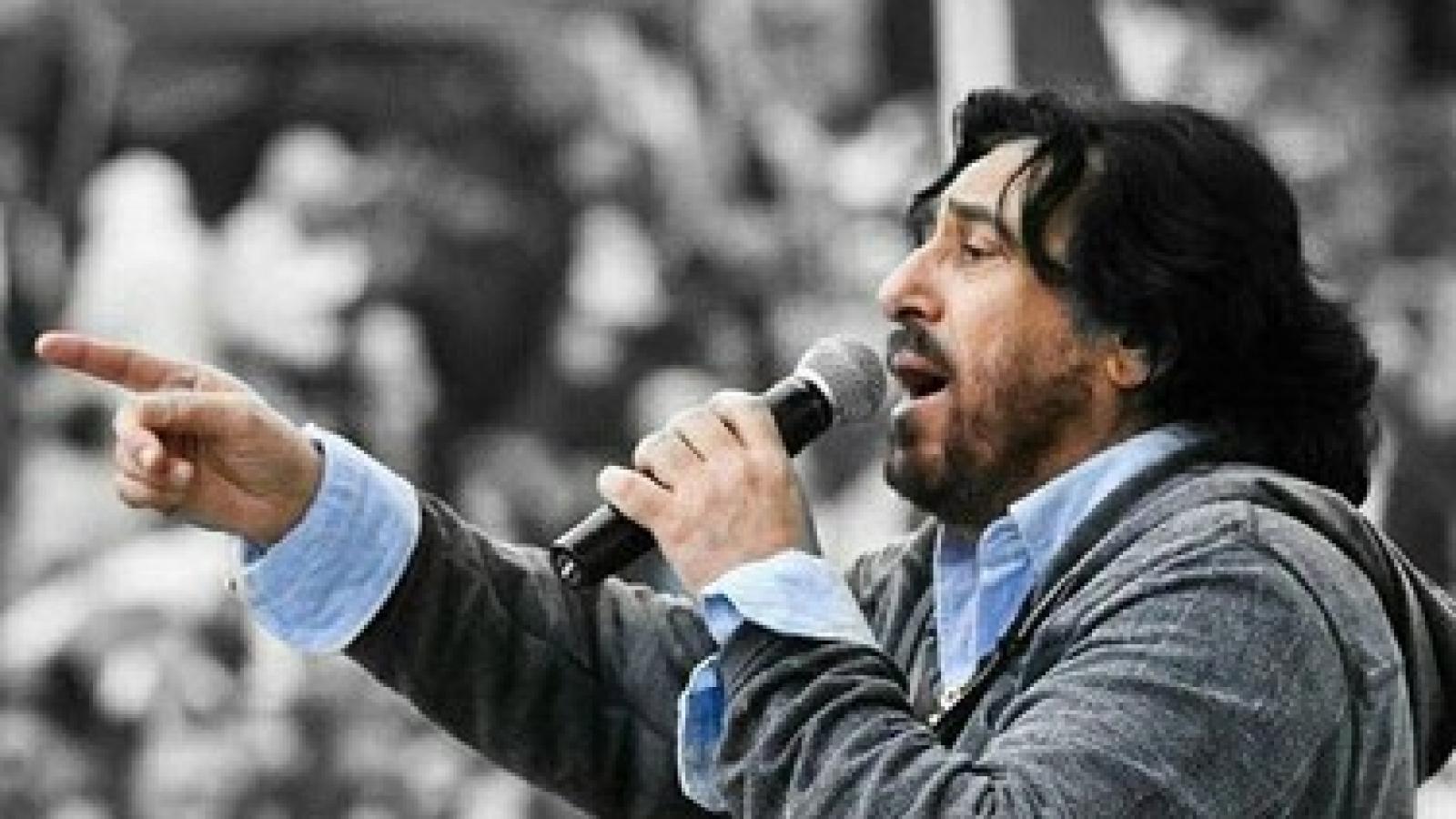 دانلود آهنگ شهرام شب پره یواش یواش شدم عاشق چشماش یواش یواش شدم عاشق لب هاش