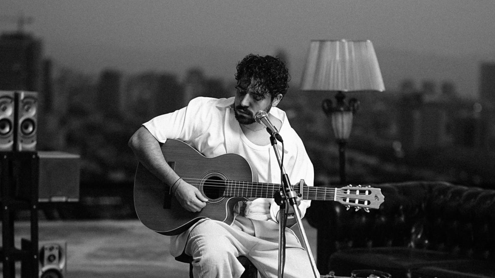 دانلود آهنگ شروین حاجی پور شبونه / یک روز دوتایی فرار میکنیم یه روزی که خسته شدی