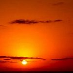 دانلود آهنگ سوزان روشن تنگ غروب / میشه تو تنگ غروب خیره شد به پنجره