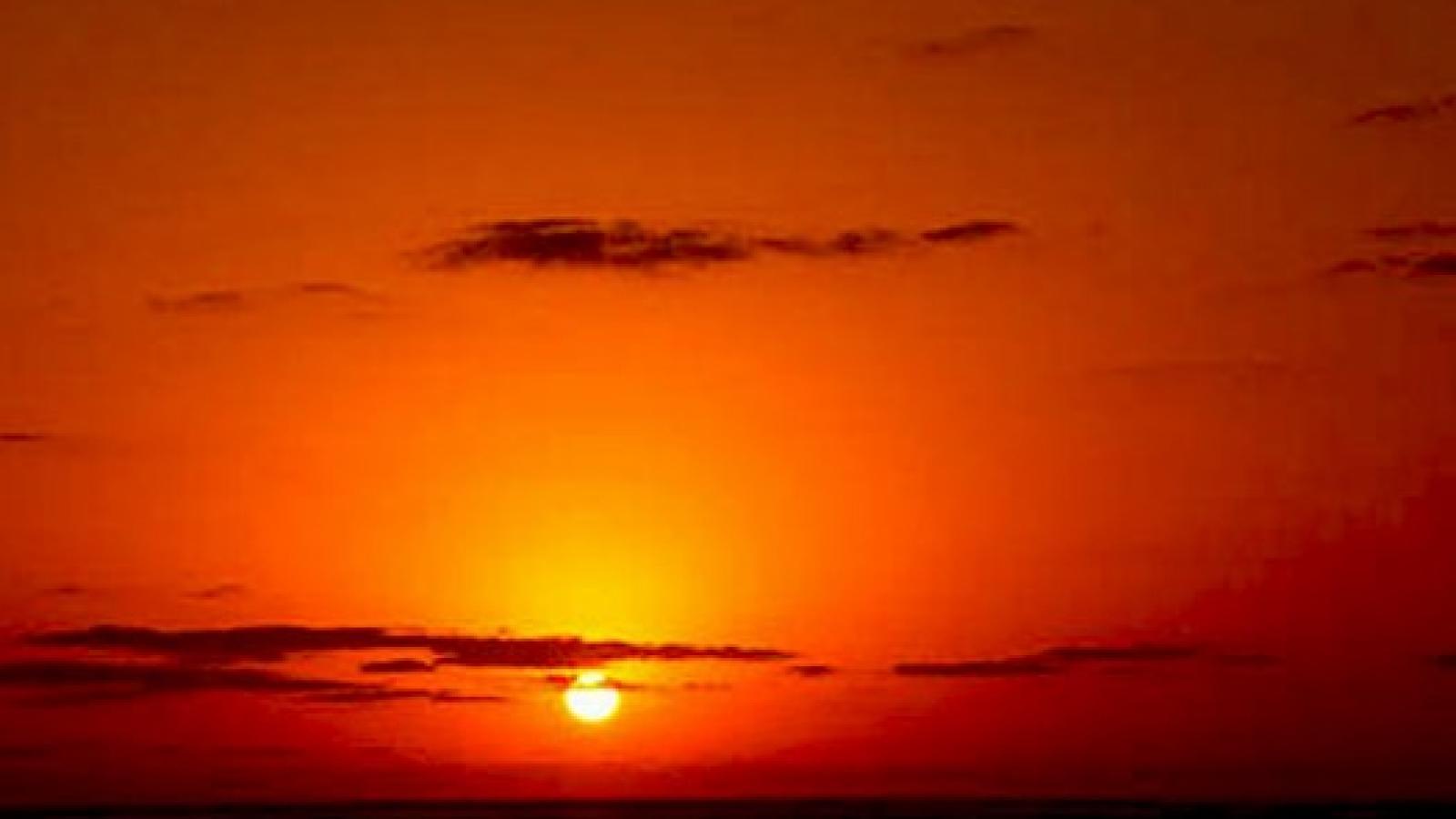 دانلود آهنگ سوزان روشن تنگ غروب / میشه تو تنگ غروب خیره شد به پنجره