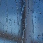 دانلود آهنگ علیرضا عصار زیر باران / چشم ها را باید شست جور دیگر باید دید چترها را باید بست زیر باران باید رفت