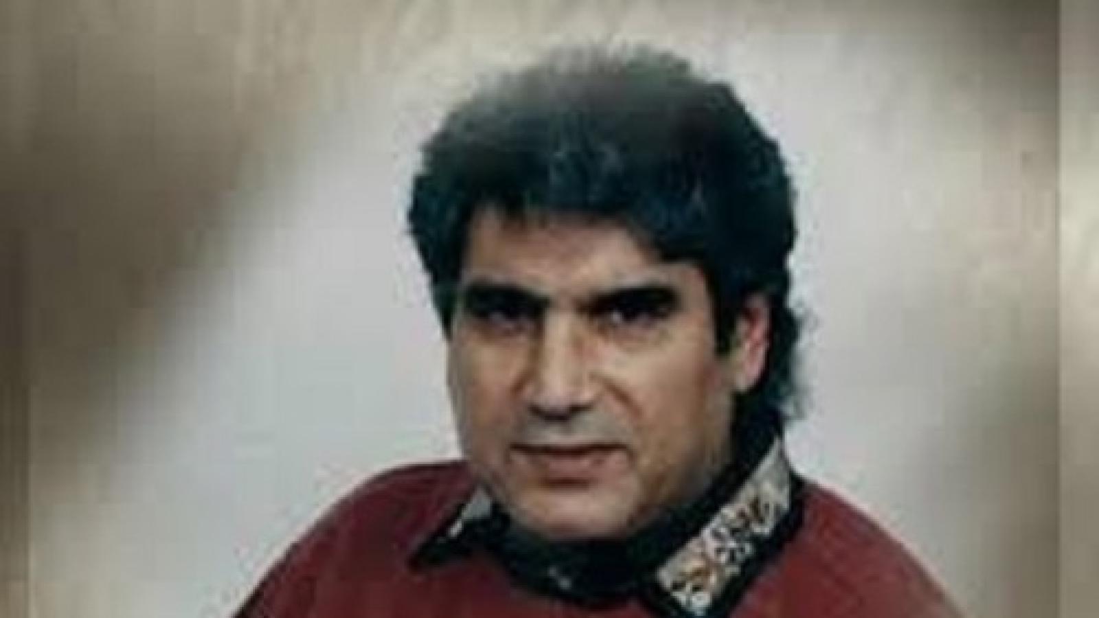 دانلود آهنگ آغاسی دور از یارانم بی همزبانم آه به دو چشم ترم م رنگ غم بنشست