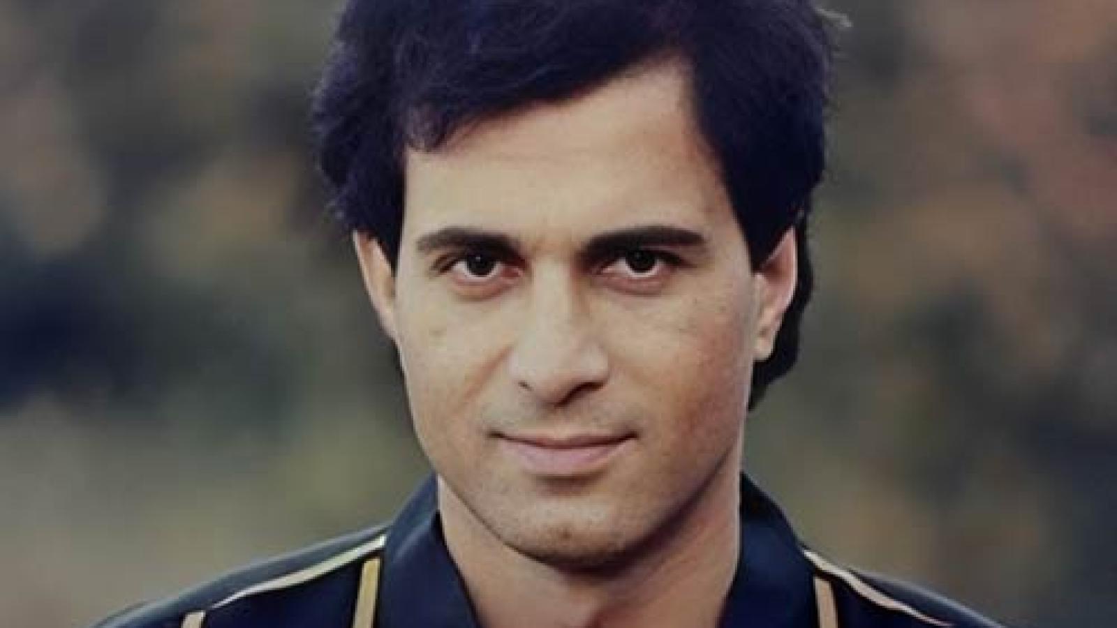 دانلود آهنگ احمد آزاد عاشق ساده دل / ای که تو از شهر شراب و نوری ای که سوار مرکب غروری