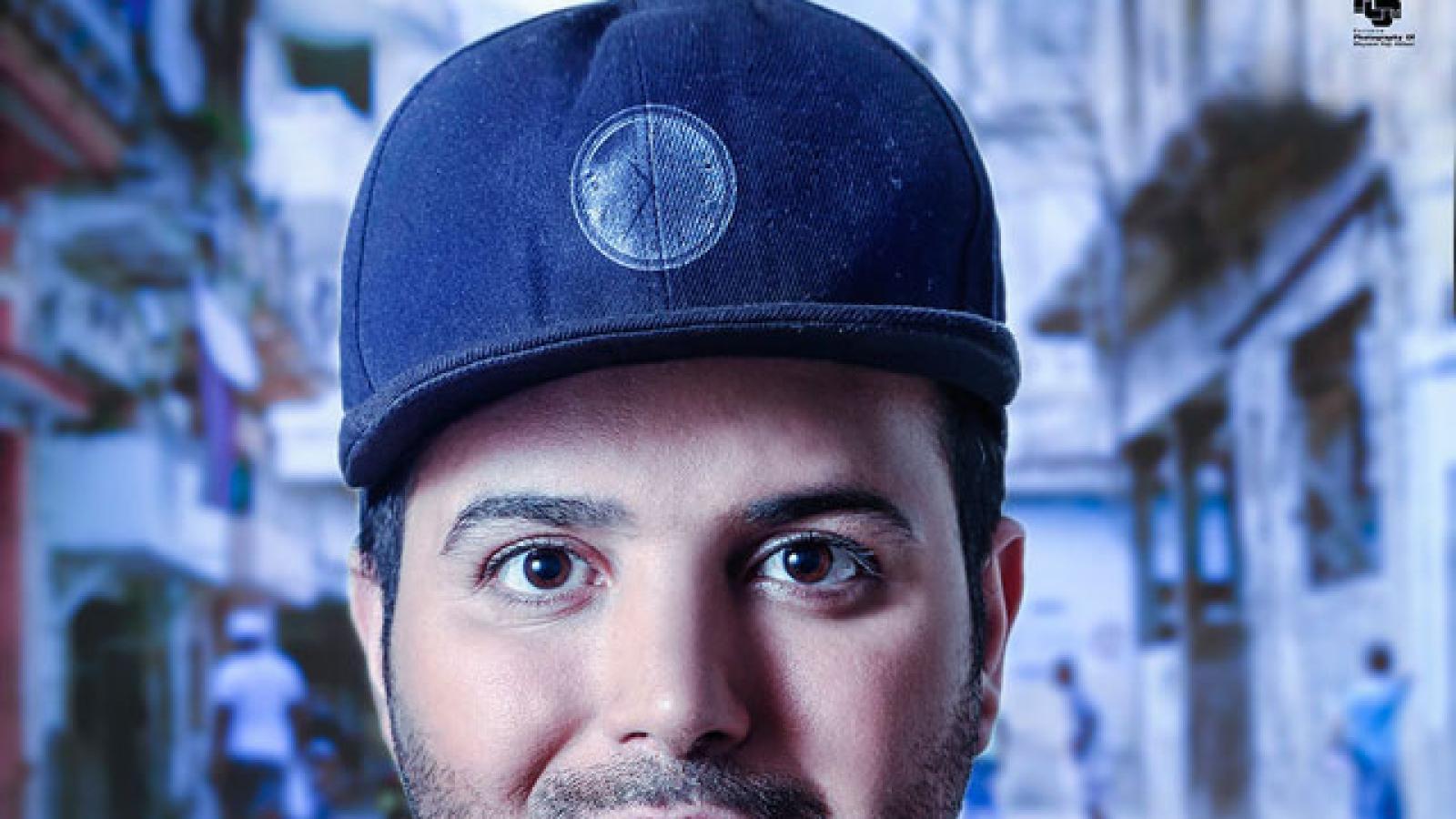 دانلود آهنگ علی عبدالمالکی آهای / آهای عشق همیشگیم بیا به هم بگیم دوست دارم