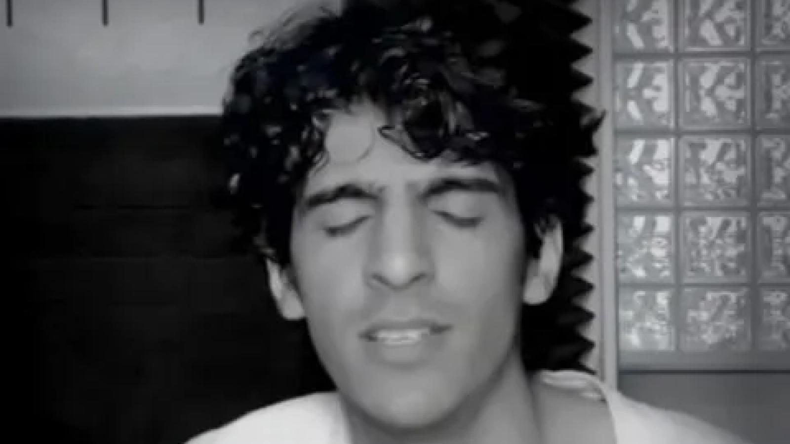 دانلود آهنگ علی کاظمی دیوارتم مگه / ﺳﻴﮕﺎرﺗﻢ ﻣﮕﻪ ﻫﻰ ﺗﺮک ﻣﻴﻜﻨﻰ ﻫﻰ ﻣﻴﻜﺸﻰ ﻣﻨﻮ