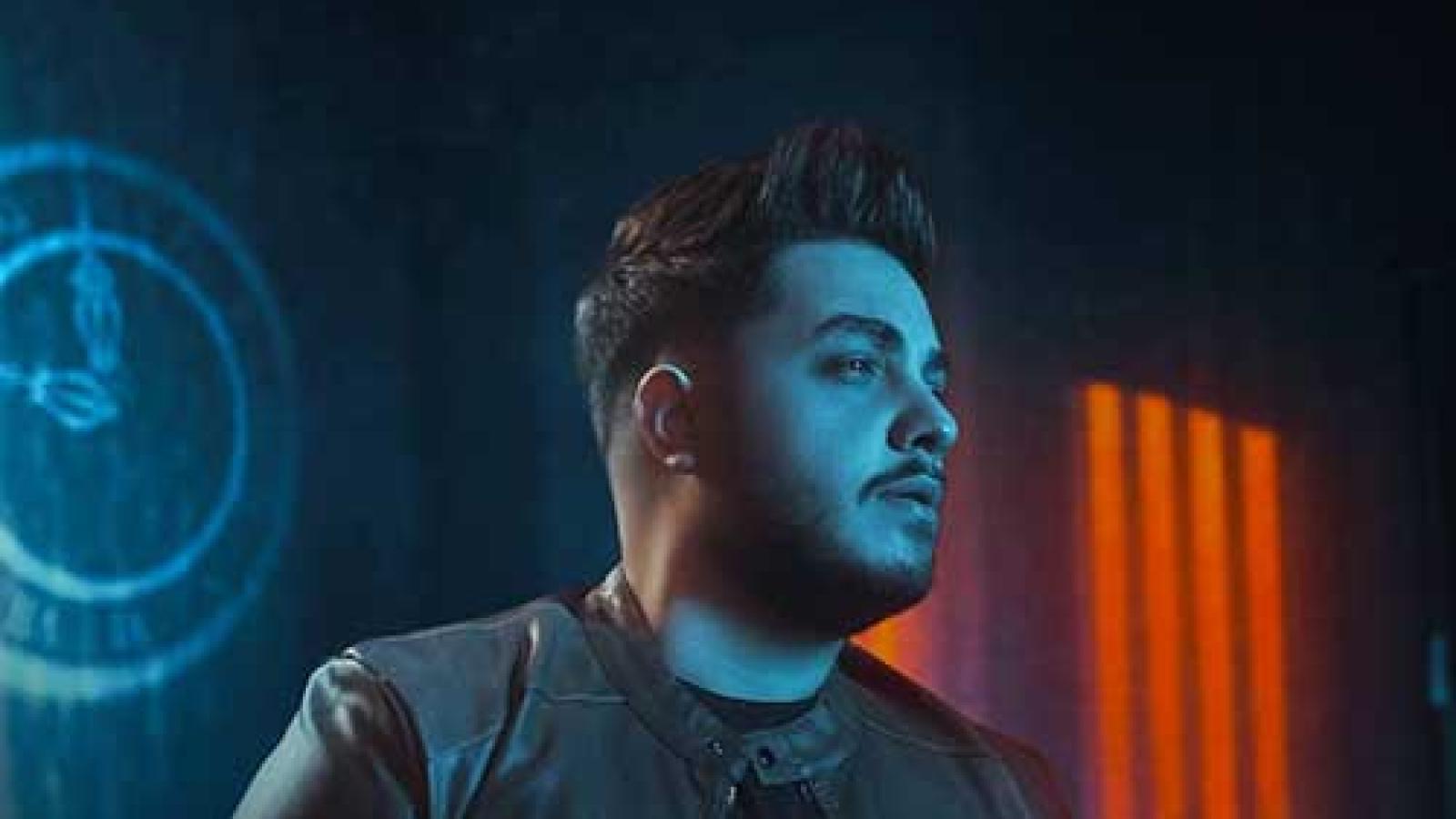 دانلود آهنگ آرون افشار ثانیه وار / دل من ثانیه وار فکرته بی اختیار من خود آزارم ...