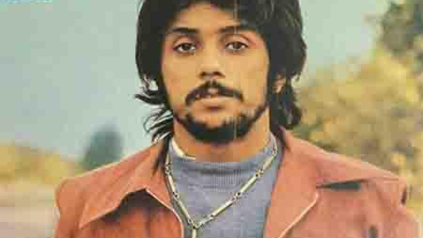 دانلود آهنگ داریوش شقایق (دلم مثل دلت خونه شقایق چشام دریای بارونه شقایق)