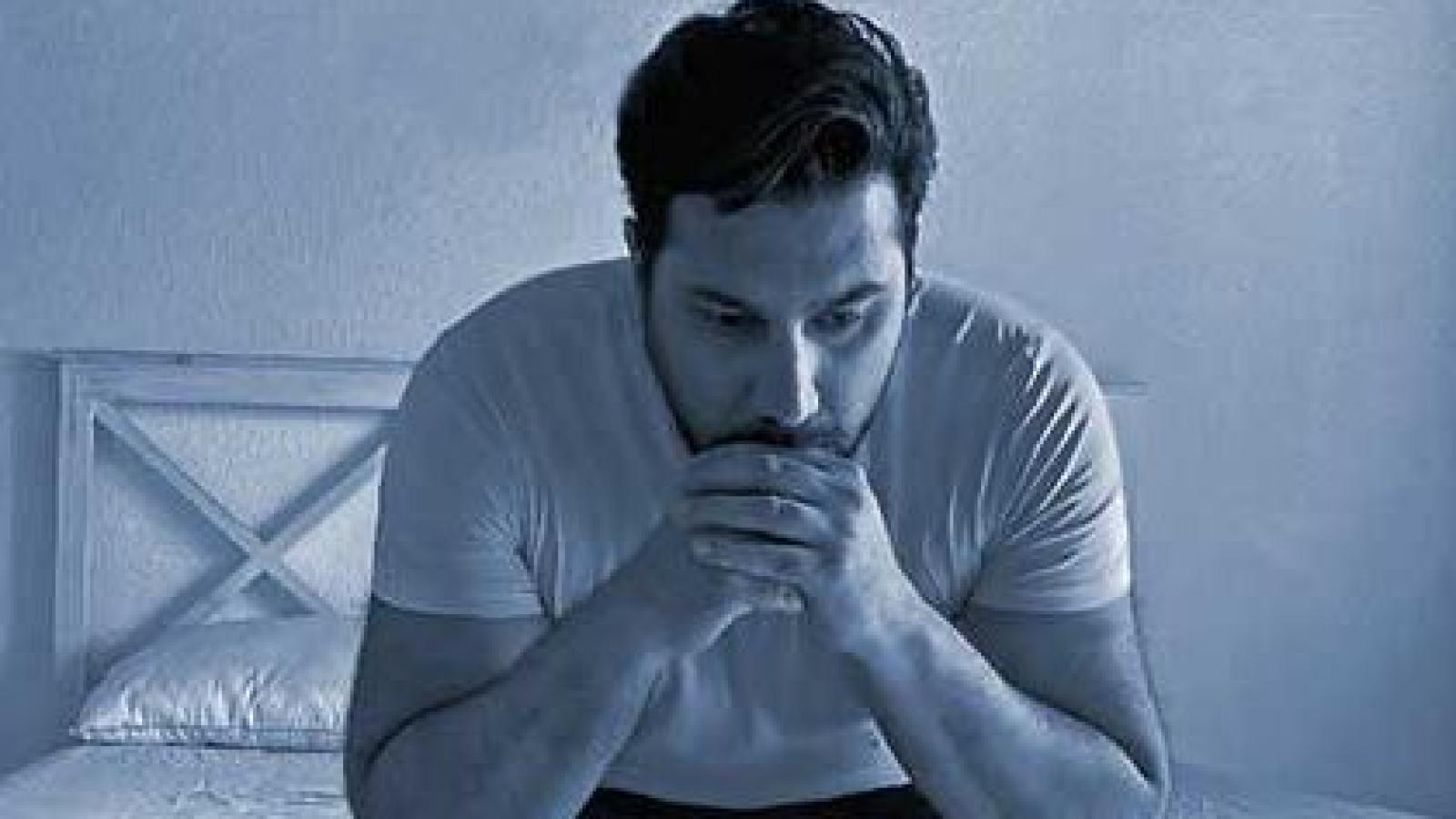 دانلود آهنگ احسان خواجه امیری لحظه / برای همین چند لحظه یه عمر همه سهم ...