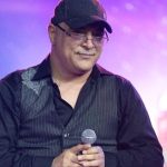  دانلود آهنگ مهرداد آسمانی غزال خوش غزل تویی شیرین تر از عسل تویی