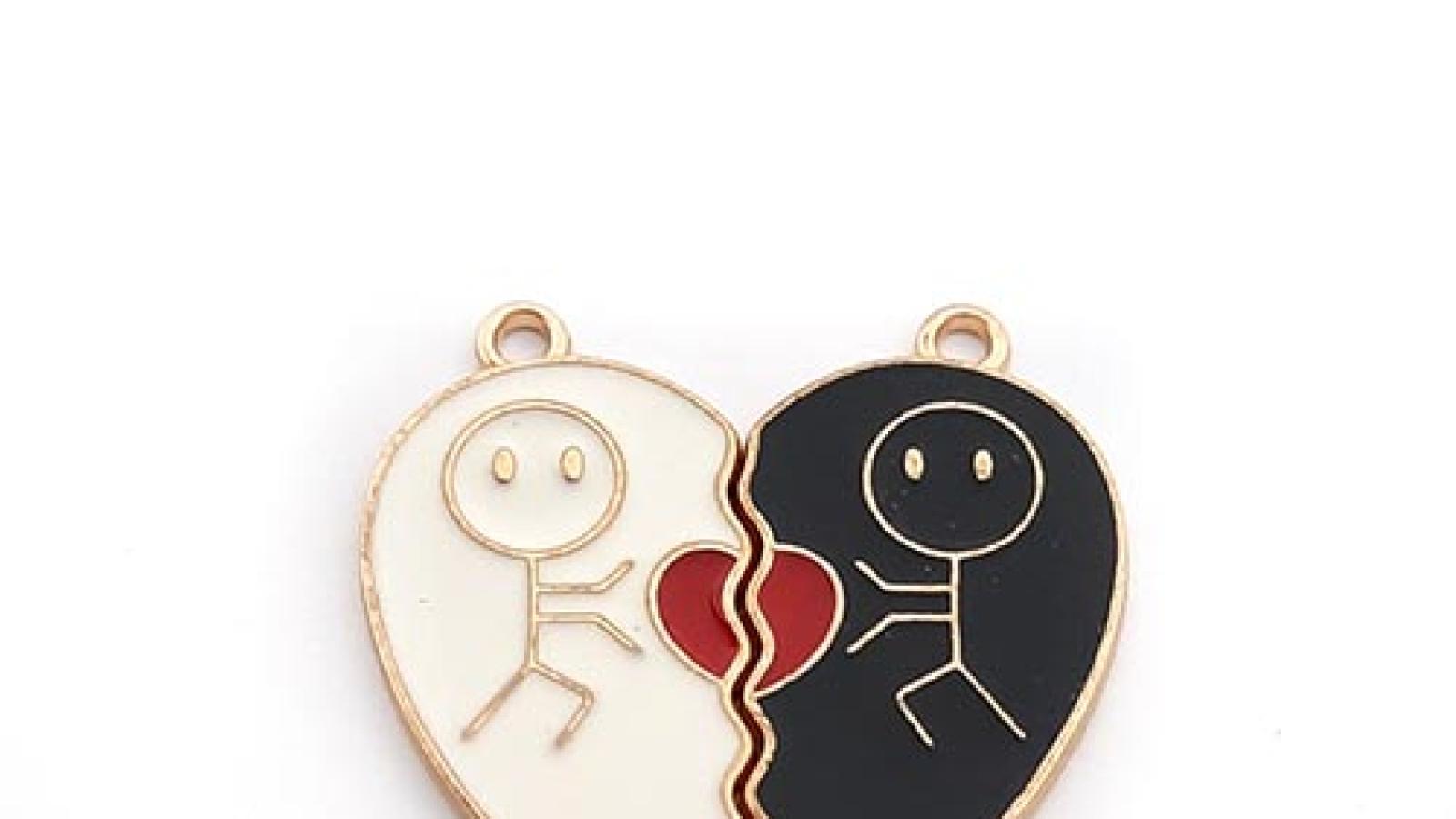 دانلود آهنگ هایده وای به حالش / اگه عاشقته وای به حالش