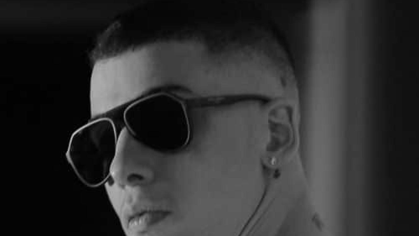 دانلود آهنگ کوروش اینجا کجاس