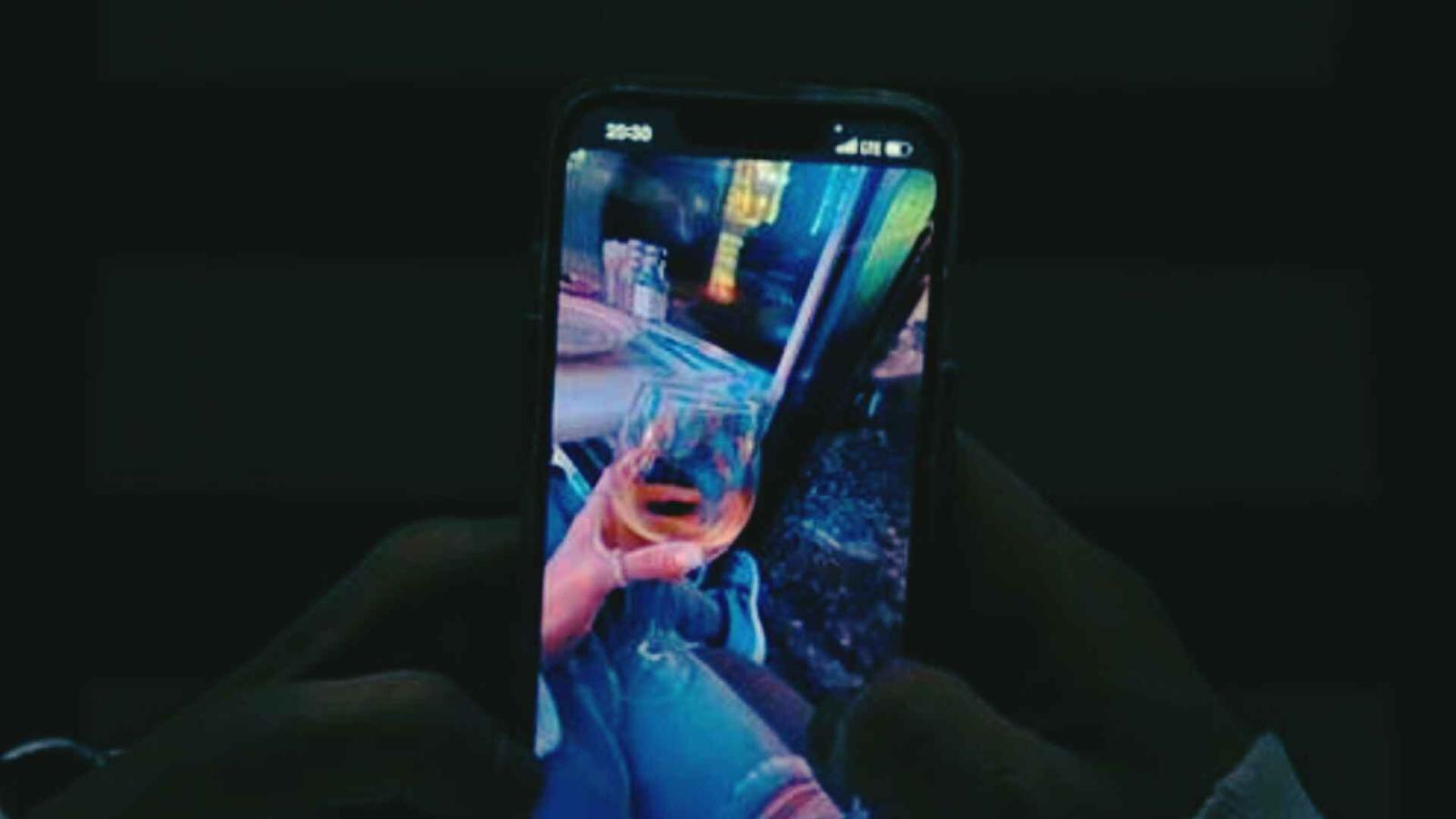 دانلود آهنگ مهیار به من چه اصلا دیگه همخواب کی میشی رژ قرمزت میشه جا من رو لب کی مهر