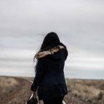 دانلود آهنگ مرجان تنها / بی تو غریبه گشتم ، با همه سرگذشتم