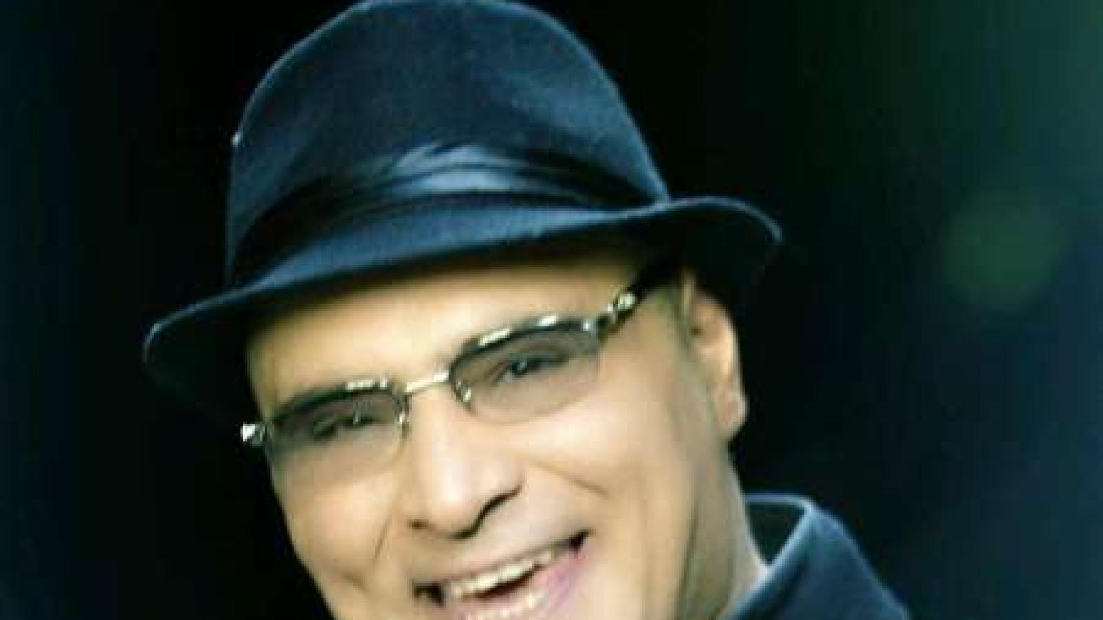 دانلود آهنگ مهرداد آسمانی مدلی نیلوفر آبی {گل نیلوفر آبی پشت پلک من می خوابی باشی آفتابی خصوصی رو تن خودم بتابی}