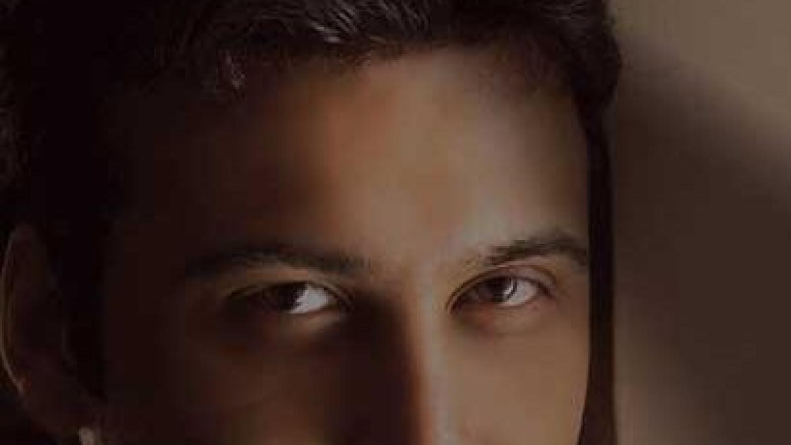 دانلود آهنگ محسن چاوشی خیانت / دلواپس و بی تابم باز امشبم بی خوابم