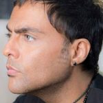 دانلود آهنگ شهرام کاشانی فاصله / بمون بمون که اشک غم نشسته روی چشمام