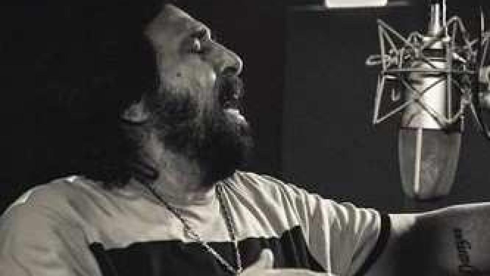 دانلود آهنگ شهرام شب پره برو برو بیمار شدم بسکه از دست تو ازار شدم