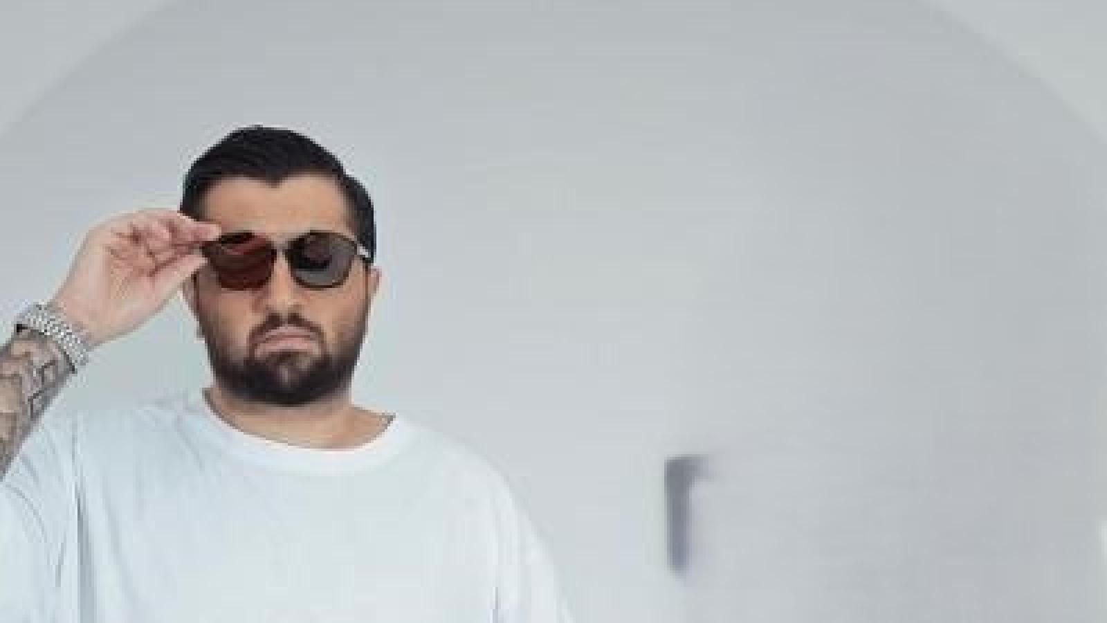 دانلود آهنگ دن دیوونگی (عاقلانه خوب نیست حال میده دیوونگی این بادو ول کن خودتو از بیرون ببین)