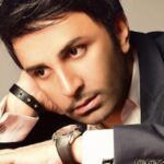 دانلود آهنگ علی لهراسبی بنویس / با دستای خیسم میپوشونم اشکامو زیر این بارون …