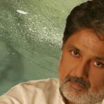 دانلود آهنگ داریوش سراب / تو با دلتنگیای من تو با این جاده هم دستی