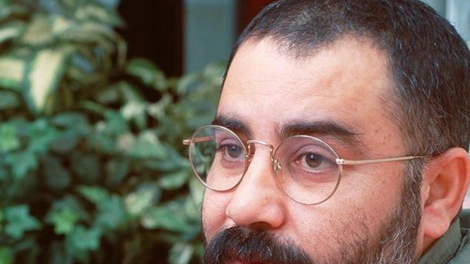دانلود آهنگ احمد کایا Gecmiyor Gunler {گچمیور گونلر}