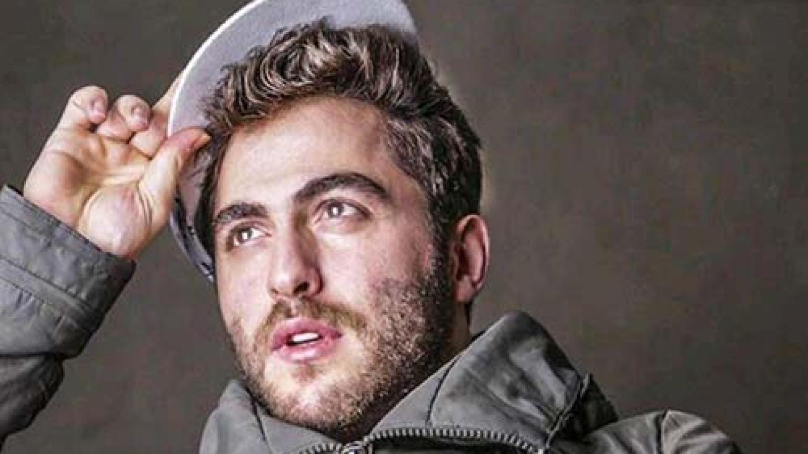 دانلود آهنگ جدید آرش غوغا میکنم / گلارو آب میدم دوباره خواب دیدم ...