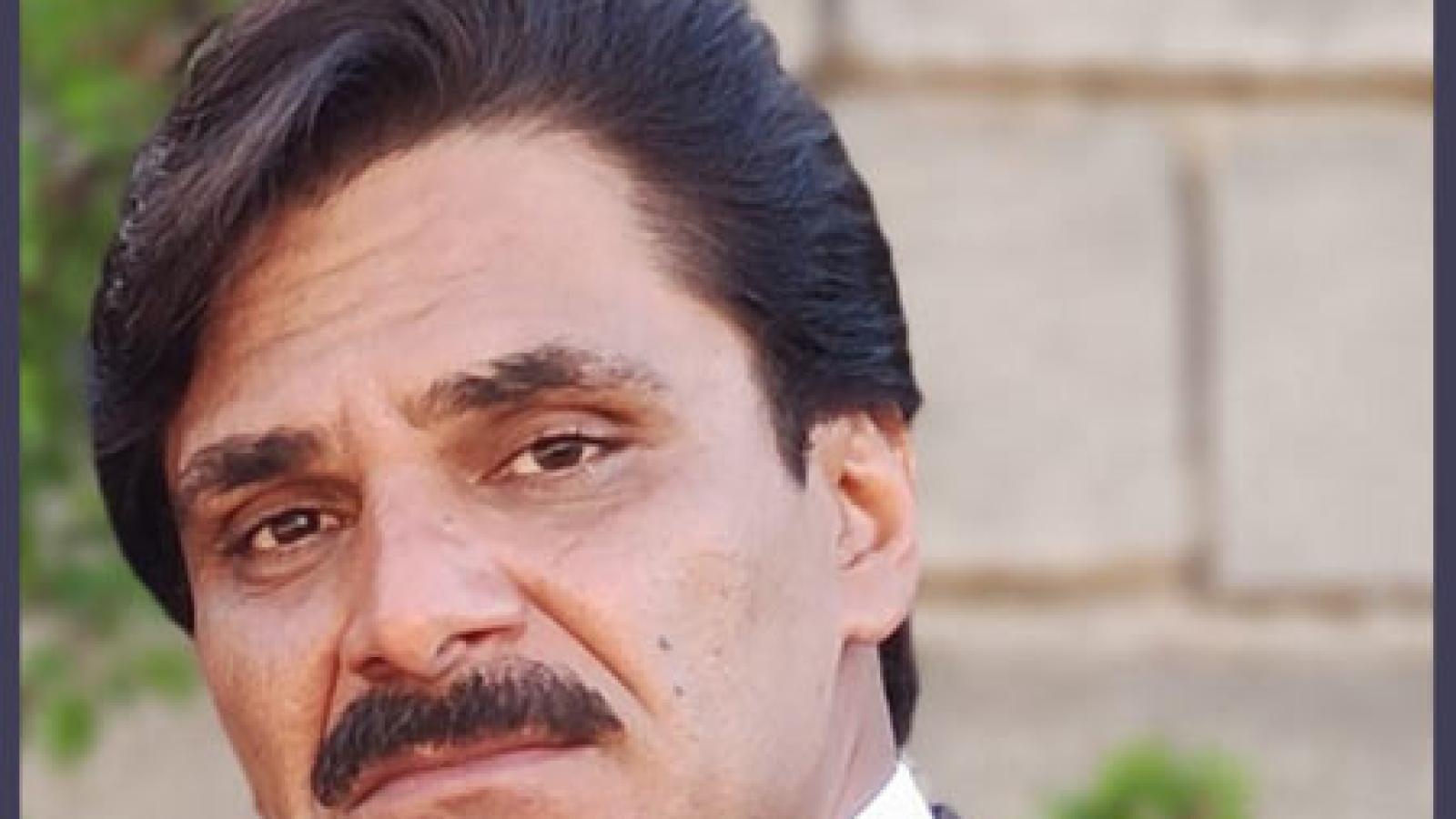 دانلود آهنگ سجاد رزمجو فرستوم قاصدی / سر کلبه ی دلوم بستوم قراری نگیرم بعد خوت یاری نگاری