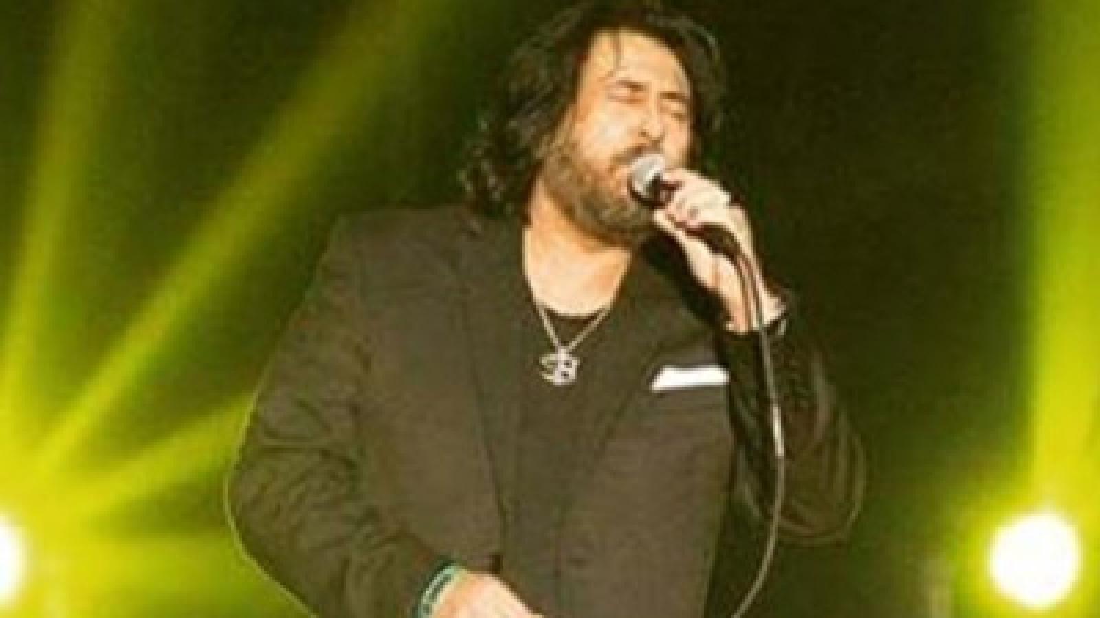 دانلود آهنگ شهرام شب پره دروغگو {تو نگو دوست دارم،حنات پیشم بی رنگه همه عالم میدونن،توبه گرگه مرگه}