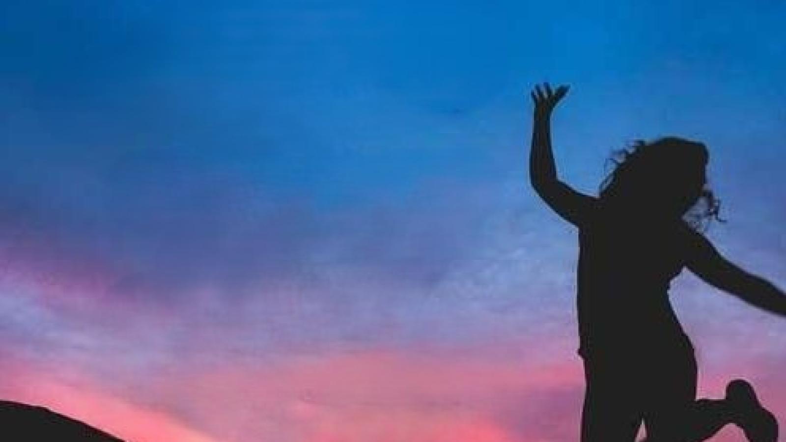دانلود آهنگ شکیلا می نویسم از تو تا تن کاغذ من جا دارد